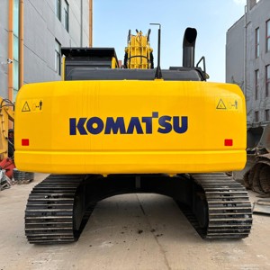 Komatsu PC210 d'occasion en excellent état, faible nombre d'heures, peinture d'origine, bien entretenue, fonctionnement stable, haute efficacité, prix abordable, prête à être expédiée - Product Image 2