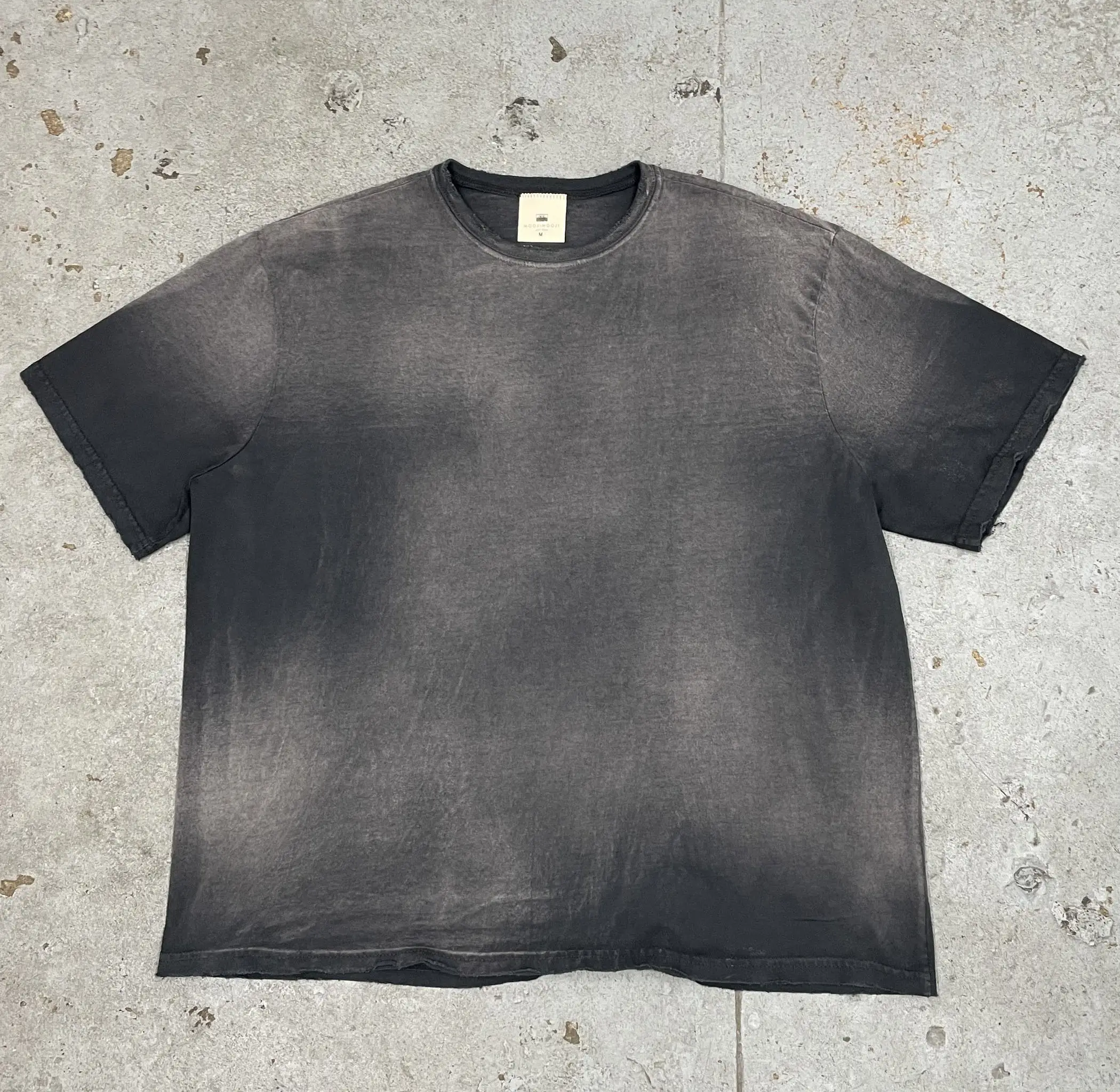 High Quality Custom Printed Street Wear 100% Cotton 220 gsm Single Stitch Vintage Boxy Fit Acid Washed Sun Faded T Shirt For Men