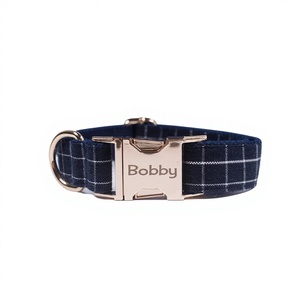Conjunto de Correa y Collar Personalizado para Perro con Lazo de Terciopelo Azul Sólido, Etiqueta con Nombre, Collar para Perro con Lazo, Conjunto de Collar Personalizado para Cachorro Grande/Pequeño - Product Image 1