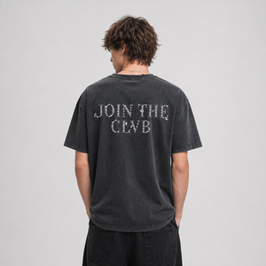 T-shirt surdimensionné personnalisé pour homme, coupe ample, effet délavé, avec logo DTG en strass et cristaux, style luxe sombre et glamour, coupe courte - Product Image 2