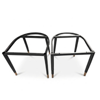 Cadre de chaise en métal robuste et moderne à 4 pieds croisés avec élégantes patins dorés pour chaises de salle à manger rembourrées de loisirs