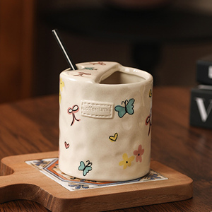 Taza de Cerámica Hecha a Mano con Diseño Floral y de Frutas para Regalos Culturales y Compradores de Artículos para Cafeterías - Product Image 2