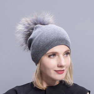 <span class=keywords><strong>Bonnet</strong></span> Slouchy d'hiver pour femmes Bonnets en cachemire avec <span class=keywords><strong>pompon</strong></span> en fourrure de renard - Product Image 4