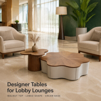 Ensemble de tables basses contemporaines en placage de bois avec plateau stratifié, tables gigognes à motif floral en forme de pétale, base en bois grainé crème effet soleil pour salon