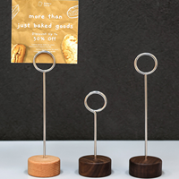 Porte-cartes de table en métal argenté avec base en bois naturel, support d'affichage pour numéros de table de mariage
