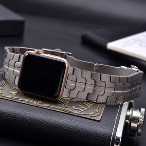 Correa de reloj de titanio sólido con cierre plegable y revestimiento metálico DLC resistente a arañazos de Jaetium para Apple Watch - Product Image 5
