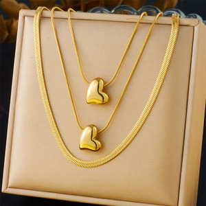 Meetyoo vendita calda minimalista in acciaio inossidabile multistrato collana a catena con ciondolo moda impermeabile 18K placcato oro liscio <span class=keywords><strong>cuore</strong></span> - Product Image 4