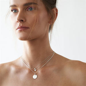 Colgante de disco de palabras con <span class=keywords><strong>texto</strong></span> grabado personalizado, collar de amor para siempre de piedra cz, joyería de acero inoxidable, regalo de <span class=keywords><strong>cumpleaños</strong></span> para mujer, esposa y novia - Product Image 3