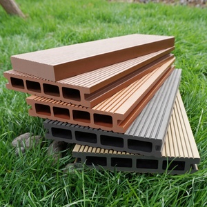 Planches de <span class=keywords><strong>terrasse</strong></span> en composite <span class=keywords><strong>bois</strong></span>-plastique (WPC) au design moderne, panneaux et poteaux de clôture composites, dalles de jardin - Product Image 3