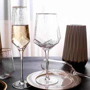 Juego de Copas de <span class=keywords><strong>Vino</strong></span> al por Mayor, Copas de <span class=keywords><strong>Vino</strong></span> Transparentes con Borde Dorado para Restaurante y Hotel - Product Image 1