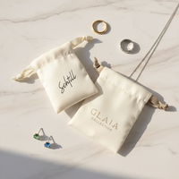 Pochette à bijoux en satin imprimée à l'écran avec logo personnalisé, recyclable, marque OEM, petits sacs à cordon pour emballage de luxe