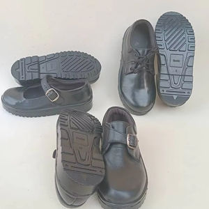 รองเท้านักเรียนกันน้ำ ระงับกลิ่นอับ พื้นรองเท้าต้านเชื้อแบคทีเรีย ช่วยให้เท้าสดชื่นตลอดวัน - Product Image 1