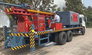 Compresseur d'air intégré à bord, appareil de forage de puits d'<span class=keywords><strong>eau</strong></span> de type camion pour forage de 300m - Product Image 2