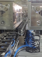 Ligne de production automatique de fluides intraveineux pour flacons d'infusion en PP de 500 ml et 1 litre, machine de soufflage, machine d'emballage