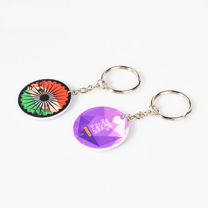 Double-Sided Printed Round Square Shape Keychain Creative Sublimation Heat Transfer Gift with Plastic Blank for Custom Designs