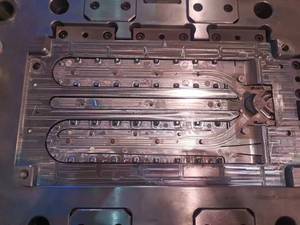 Fabricant rapide de prototypage et d'outillage en Chine pour les moules en plastique d'injection - Product Image 4