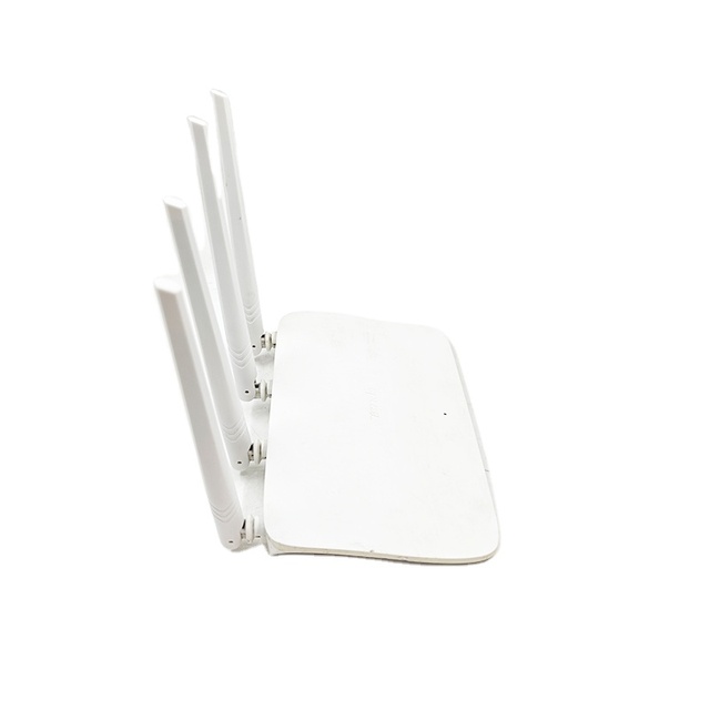 Tenda Brand F6 Router with 4x5dBi External Antennas 300Mbps 2.4G WiFi 802.11/g/b/n WEP Used