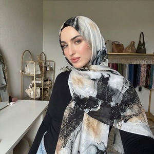 Nouvelle Arrivée : Écharpes Carrées Polyvalentes en Fausse Cachemire, Style Luxe, Minimalistes et Tendance – Vente en Gros <span class=keywords><strong>de</strong></span> Foulards et Châles - Product Image 4