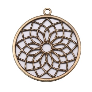 Colgante Redondo Mandala Calado 49x49mm de Aleación de Zinc Plateado Antiguo para <span class=keywords><strong>Atrapasueños</strong></span> de Pared - Product Image 5