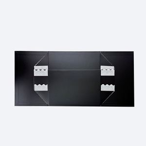 Caja de Regalo de Cartón Blanco Rígido Personalizada al por Mayor, Caja Cuadrada Profunda C5 Magnética Plegable para Empacar Regalos con Cinta - Product Image 4