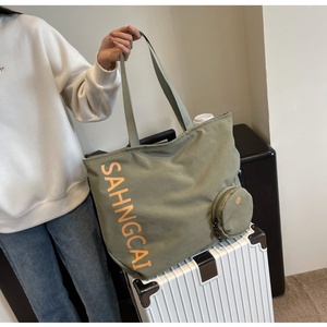 Túi tote lớn với thiết kế túi tote túi bên và in túi Tote tùy chỉnh cho phong cách độc đáo - Product Image 3