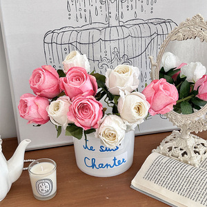 Bouquet de roses artificielles en soie, haute simulation, romantique et rêveuse, pour décoration de mariage et de salon - Product Image 1