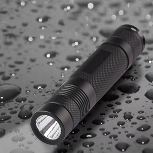 Lampes torche UV portables 395 nm, petites lampes de travail UV pour la réparation, lampes torche LED à <span class=keywords><strong>lumière</strong></span> <span class=keywords><strong>noire</strong></span> pour la détection des traces d'eau - Product Image 1