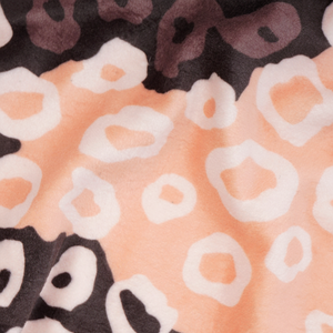 Venta caliente de fábrica 2025 Nuevo Diseño impresión Digital poliéster Minky tela transpirable para ropa de niños - Product Image 1