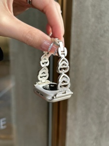 <span class=keywords><strong>สาย</strong></span>นาฬิกาข้อมือโลหะผสมสังกะสีรูปหัวใจเพชร ขนาด 22 มม. <span class=keywords><strong>สาย</strong></span>นาฬิกาหรูหราสำหรับ <span class=keywords><strong>Apple</strong></span> <span class=keywords><strong>Watch</strong></span> Series 11 10 49 มม. 46 มม. - Product Image 6