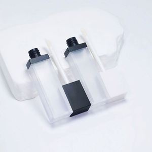 Contenant en plastique pour brillant à lèvres, emballage cosmétique pour rouge à lèvres, tube carré givré de 3 ml, impression sérigraphiée noire, vente en gros - Product Image 3