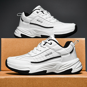 נעלי סתיו וחורף חדשות לגברים במידות גדולות, שחורות, נגד החלקה, עמידות למים, עם סוליה עבה, נעלי ריצה וספורט בסגנון אבא. - Product Image 1