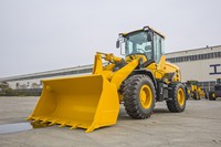 Chargeuse sur pneus L936H, poids opérationnel de 10750 kg, avec fourche à palettes en option pour travaux municipaux