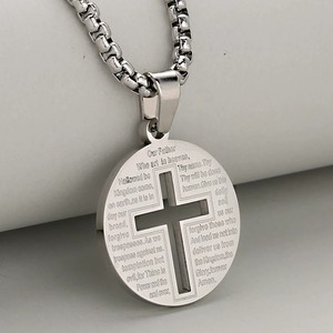 Collier pendentif croix en acier inoxydable populaire-Design ajouré minimaliste avec gravure personnalisée (breloque ronde) - Product Image 5