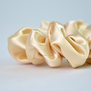 Vente en gros de chouchous en satin pour femmes et jeunes filles, élastiques, élégants et de haute qualité, accessoires capillaires - Product Image 3