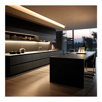 Îlot de cuisine moderne de luxe avec plan de travail stratifié noir mat sans cadre, meuble de cuisine modulaire avec rangement