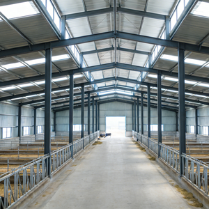 Serre d'élevage de haute qualité en acier galvanisé à chaud pour bovins, porcs, moutons et volailles, avec couche isolante - Product Image 3