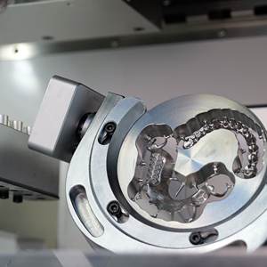 Équipement de traitement humide haute performance Yucera avec alimentation en eau stable pour le travail dentaire CAD CAM, machine de fraisage CAD CAM - Product Image 5