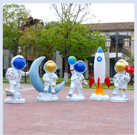Grande statue de fusée spatiale en résine de fibre de verre, figurine d'astronaute grandeur nature, statue d'astronaute en résine pour décoration commerciale