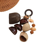 Hochet en bois naturel fabriqué à partir de graines végétales naturelles ; Porte-clés fait main pour sac, son apaisant d'eau courante ; Voyage