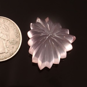 Hecho a mano elegante piedra preciosa de cuarzo rosa natural hermosas piedras preciosas sueltas para uso en joyería tallada en forma elegante - Product Image 1