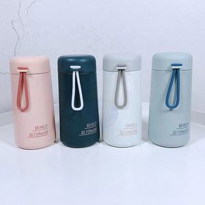 Tazas en línea <span class=keywords><strong>Botella</strong></span> de agua fría térmica <span class=keywords><strong>Comprar</strong></span> a granel Taza <span class=keywords><strong>termo</strong></span> integrada Mejor para tapas Amigos Bebidas térmicas congeladas Café Cúpula de viaje - Product Image 1