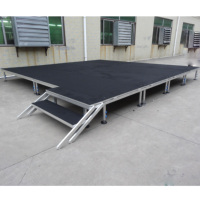 Scène portable en aluminium réglable en hauteur de 4x4 pieds pour l'extérieur, avec montage facile et surface antidérapante pour les événements DJ