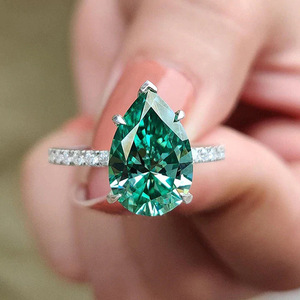 Anello dal Design a Goccia Elegante per Donne - Product Image 2