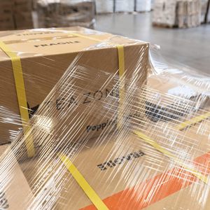 High Gloss Reinforced <b>Wrap</b> <b>Stretch</b> Film Blow Molding Grade - Product Image 5