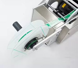 Máquina Etiquetadora Semiautomática para Botellas de Vino Redondas, de Papel, para Botellas de PET y Vidrio, Modelo MT50 - Product Image 5