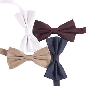 2025 vente chaude de haute qualité personnalisé <span class=keywords><strong>noeud</strong></span> <span class=keywords><strong>papillon</strong></span> nouveau Design couleur unie surdimensionné réglable <span class=keywords><strong>noeud</strong></span> <span class=keywords><strong>papillon</strong></span> 100% soie pour hommes avec Logo - Product Image 3