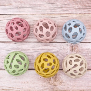 Jouets promotionnels personnalisés en gros, balles en silicone de qualité alimentaire, couleur unie, adaptées aux jouets pour enfants - Product Image 4
