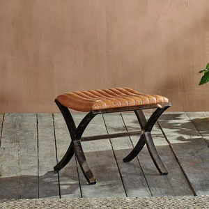Silla de Cuero Premium con Base de Metal, Silla Moderna para el Hogar y la Oficina - Product Image 1