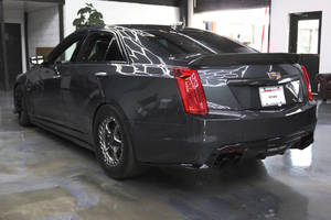 รถยนต์มือสองขายส่ง ปี 2016 CTS-V 4 ประตู ซีดาน พวงมาลัยซ้าย หลังคาซันรูฟ ระบบนำทาง เบาะหนังอุ่นได้ ไฟหน้า LED - Product Image 5