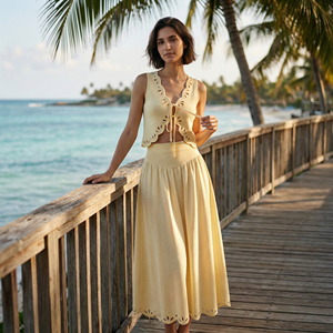 Conjunto de <span class=keywords><strong>Falda</strong></span> de Dos Piezas Estilo Boho Amarillo Mantequilla para el Verano 2026, <span class=keywords><strong>Top</strong></span> Corto sin Mangas <span class=keywords><strong>con</strong></span> Lazada Delantera y <span class=keywords><strong>Falda</strong></span> Midi <span class=keywords><strong>con</strong></span> Cintura Elástica - Product Image 4